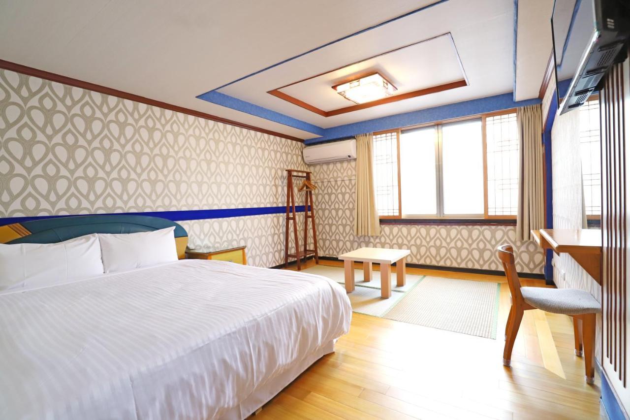 Phoenix Pavilion Hot Spring Hotel Taipei Esterno foto