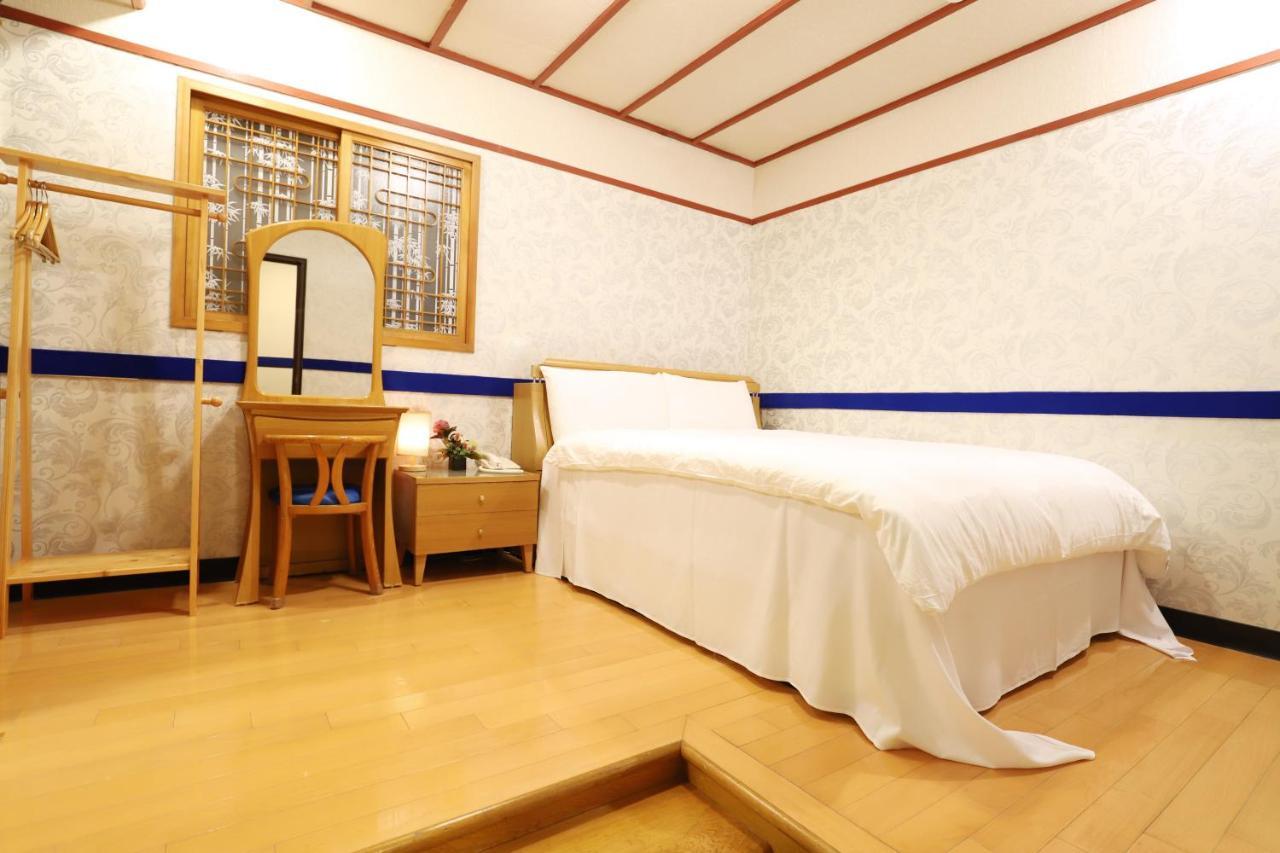 Phoenix Pavilion Hot Spring Hotel Taipei Esterno foto