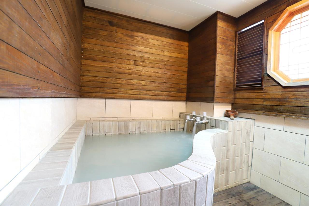 Phoenix Pavilion Hot Spring Hotel Taipei Esterno foto