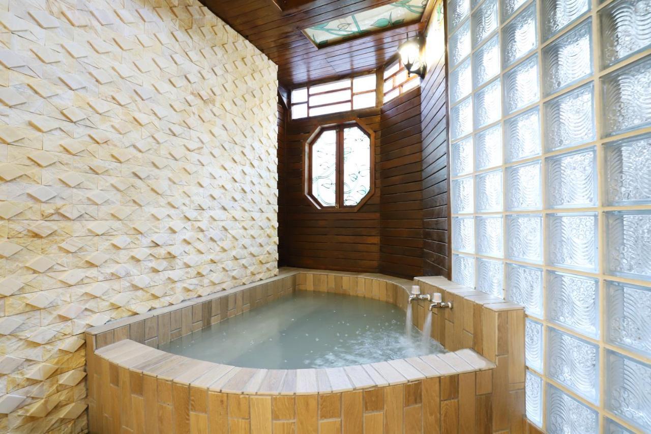 Phoenix Pavilion Hot Spring Hotel Taipei Esterno foto