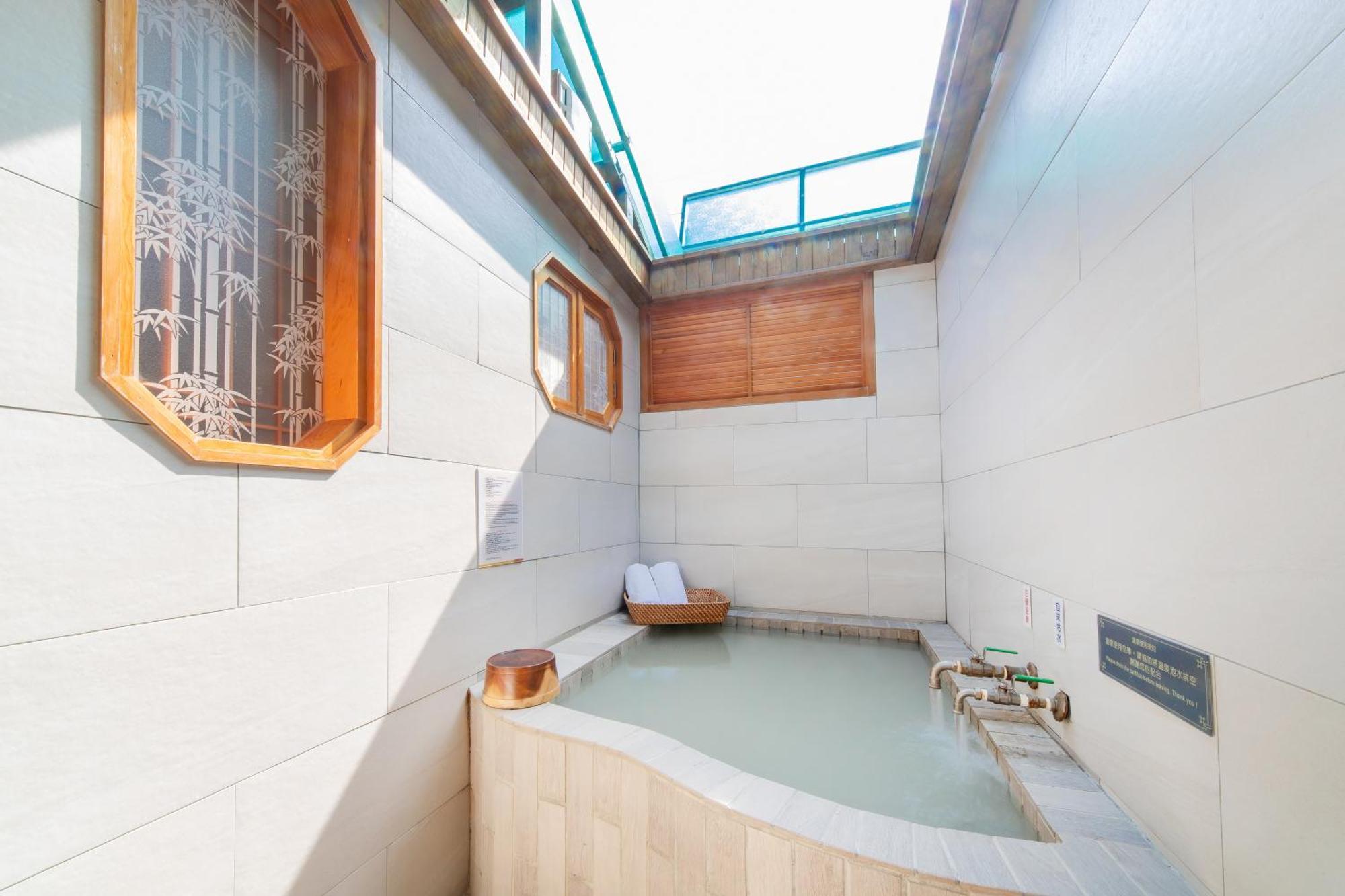 Phoenix Pavilion Hot Spring Hotel Taipei Esterno foto